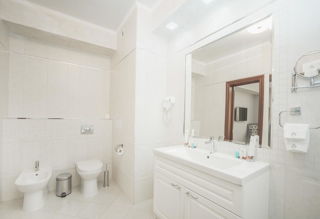 Отель Plaza Hotel Almaty Алматы