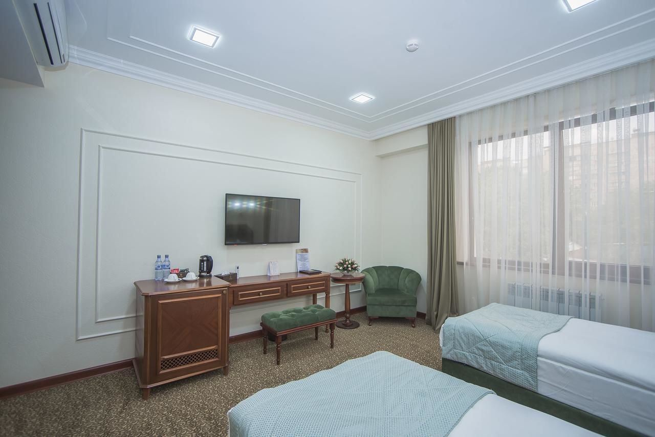 Отель Plaza Hotel Almaty Алматы-22
