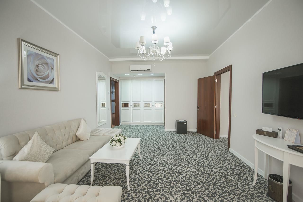 Отель Plaza Hotel Almaty Алматы