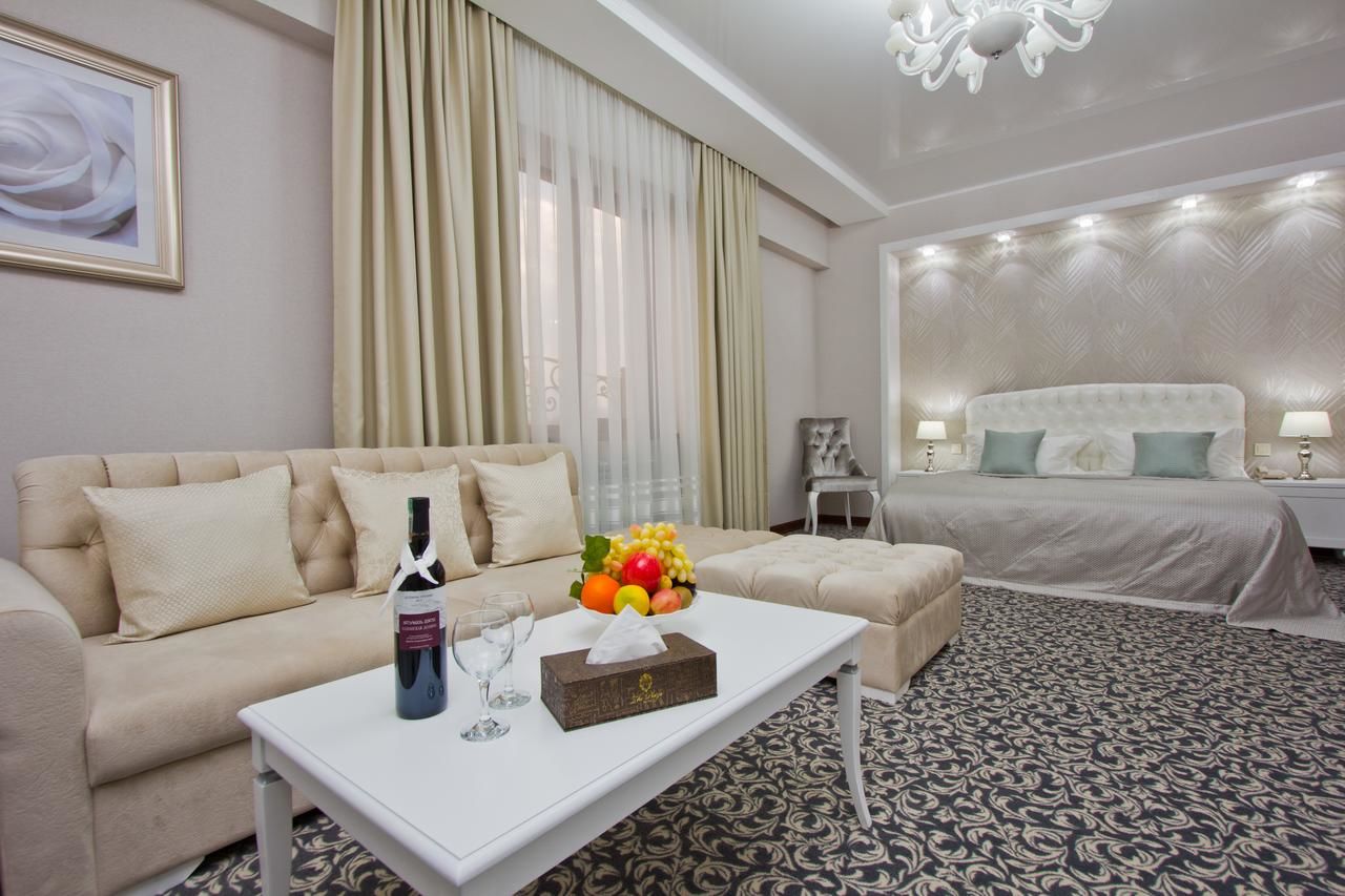 Отель Plaza Hotel Almaty Алматы-10