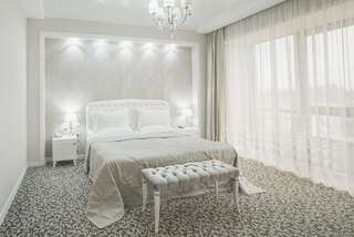 Отель Plaza Hotel Almaty Алматы Люкс-1